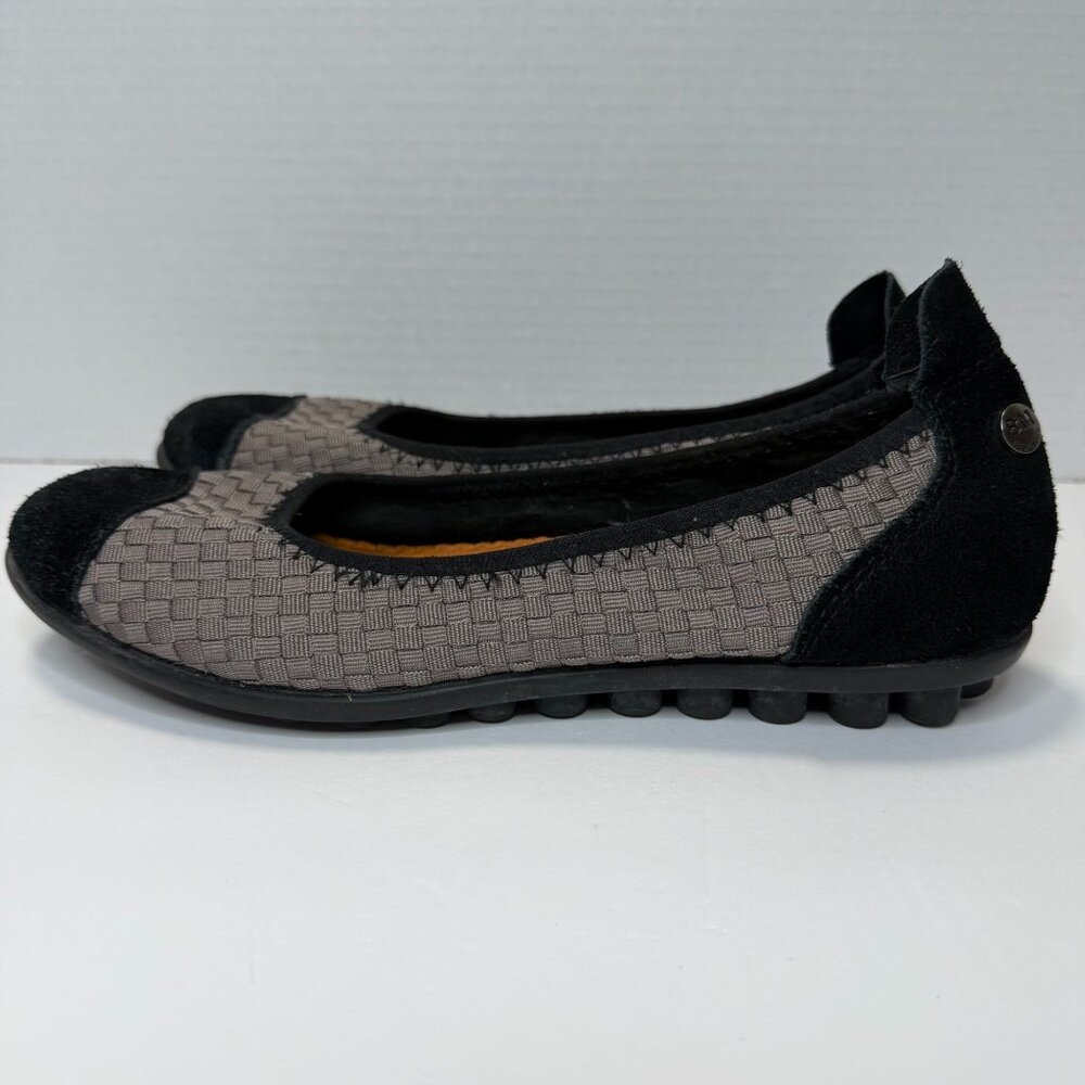 Bernie Mev Bella Me Women's Sz8 Pewter Metallic Braid Flats Black Suede Cap Toe